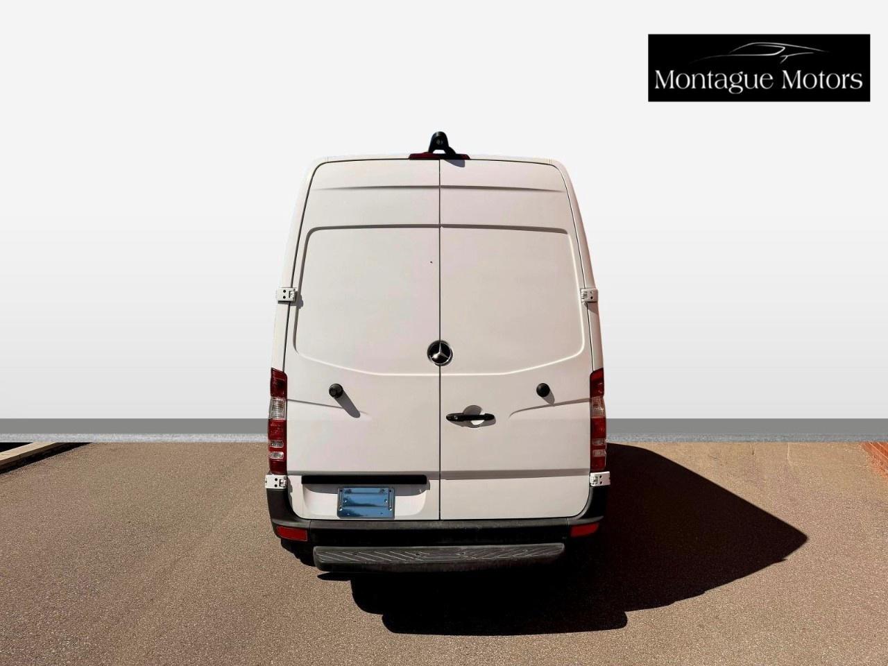 2015 Mercedes-Benz Sprinter Cargo Vans RWD 2500 144" Photo