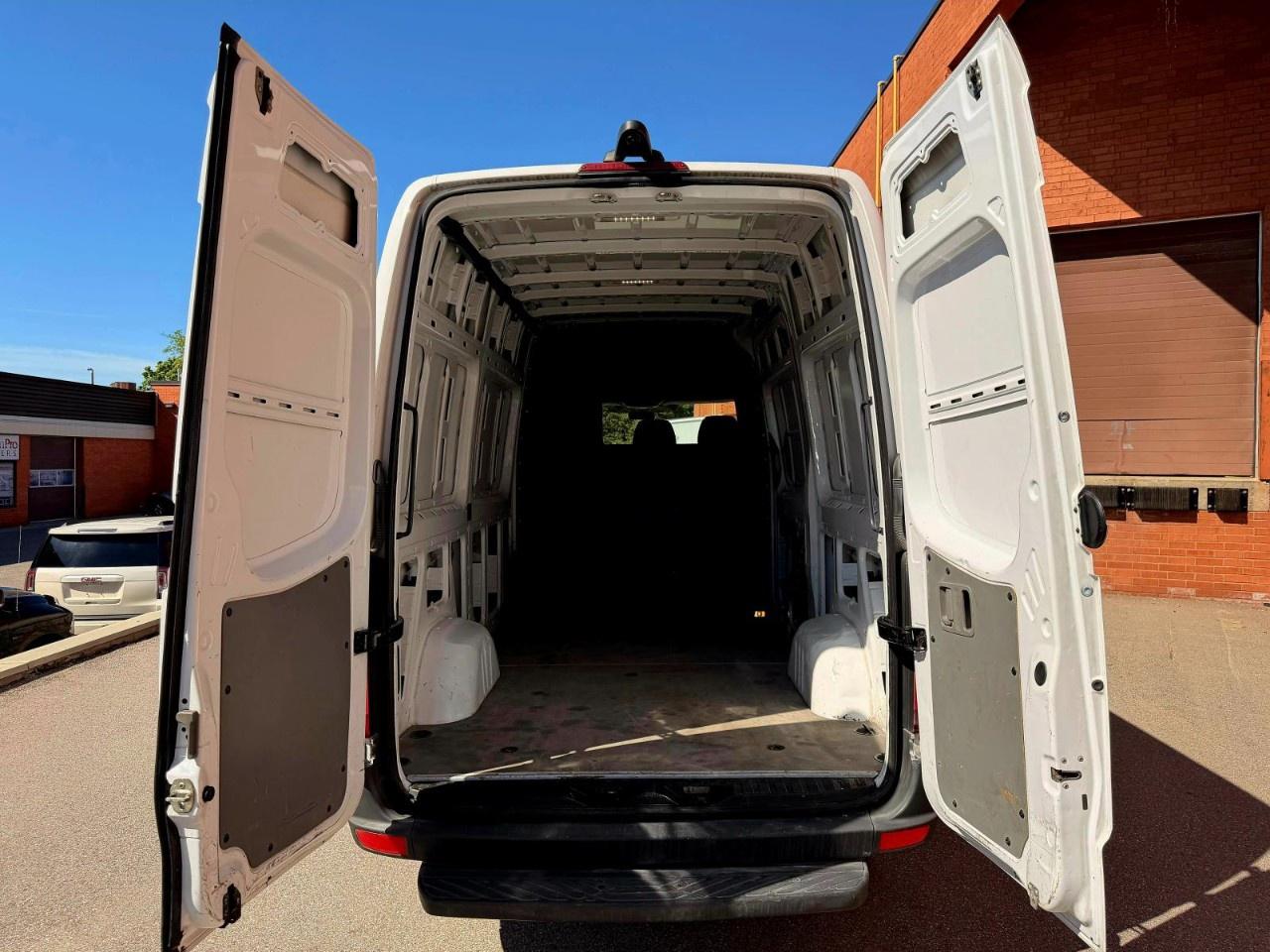 2015 Mercedes-Benz Sprinter Cargo Vans RWD 2500 144" Photo