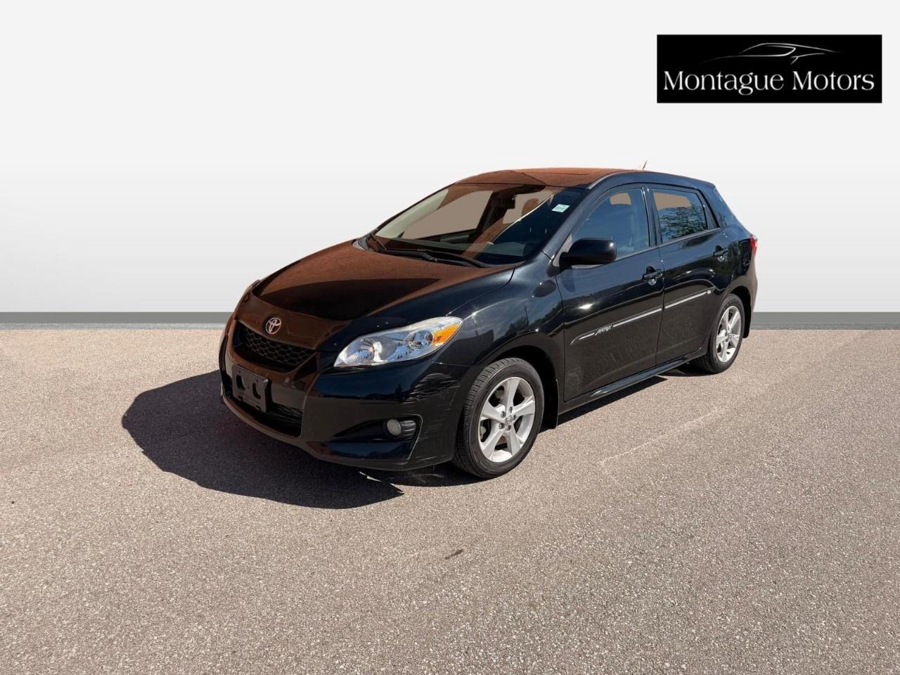 2014 Toyota Matrix 4DR WGN MAN FWD Photo0