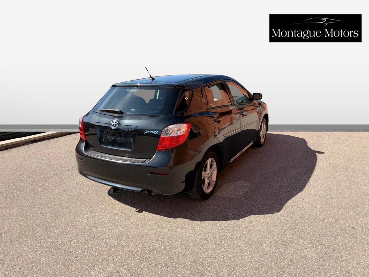 2014 Toyota Matrix 4DR WGN MAN FWD Photo