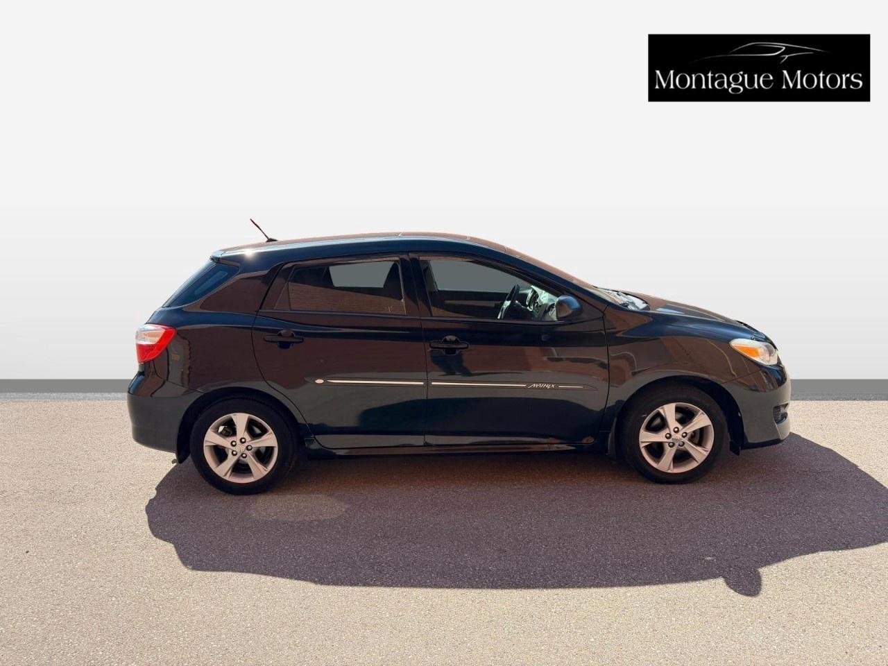 2014 Toyota Matrix 4DR WGN MAN FWD Photo