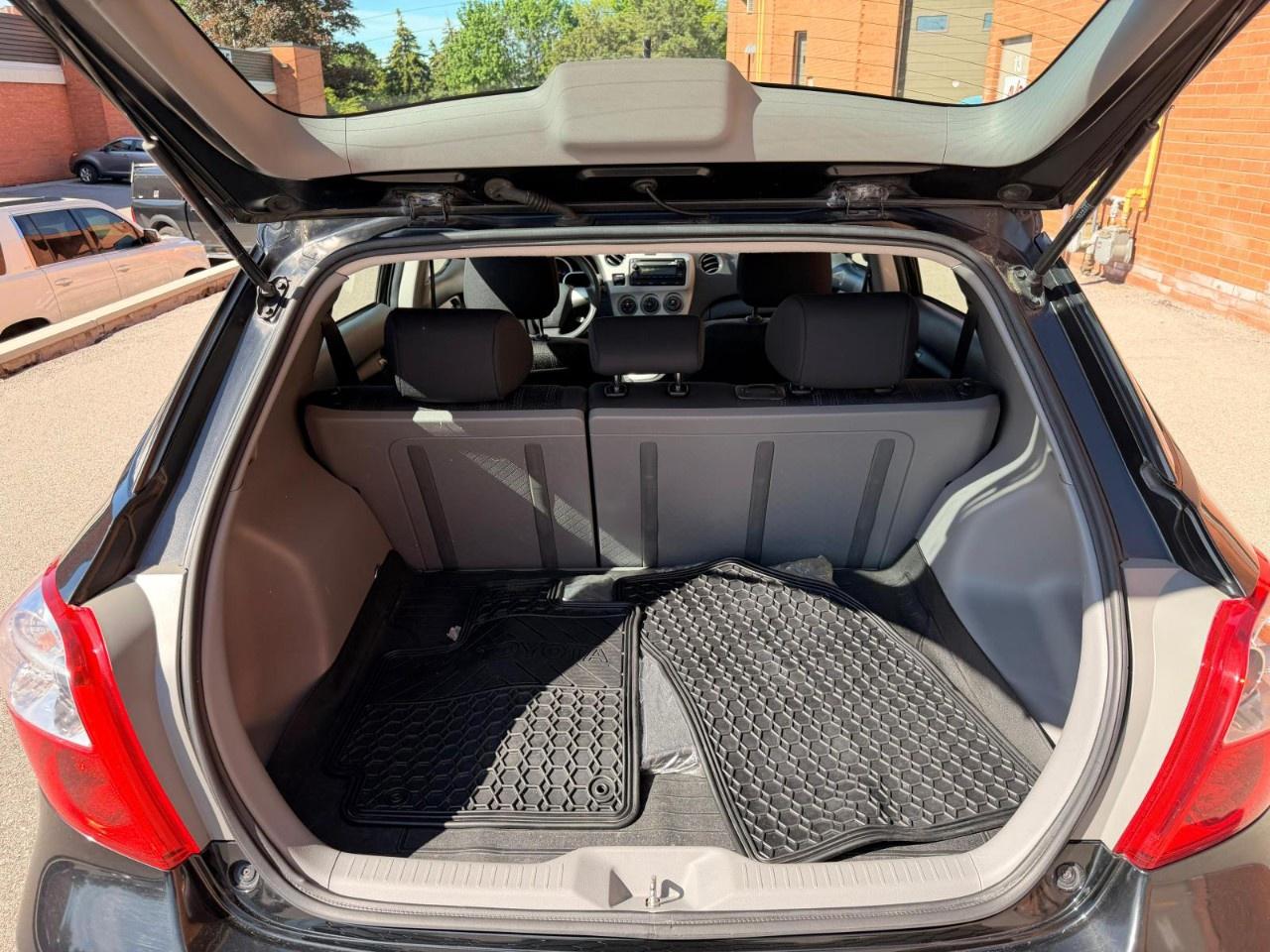 2014 Toyota Matrix 4DR WGN MAN FWD Photo