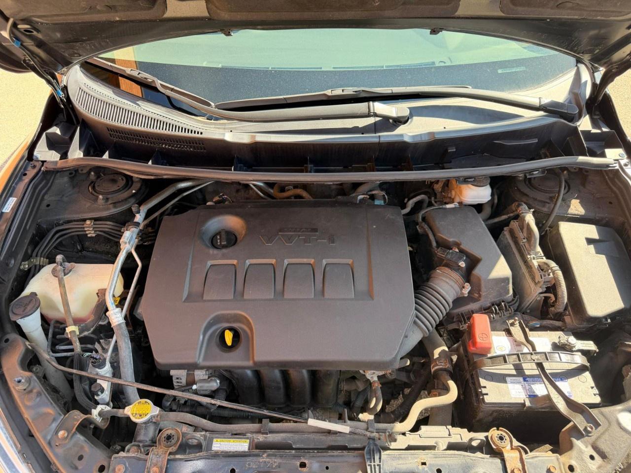 2014 Toyota Matrix 4DR WGN MAN FWD Photo