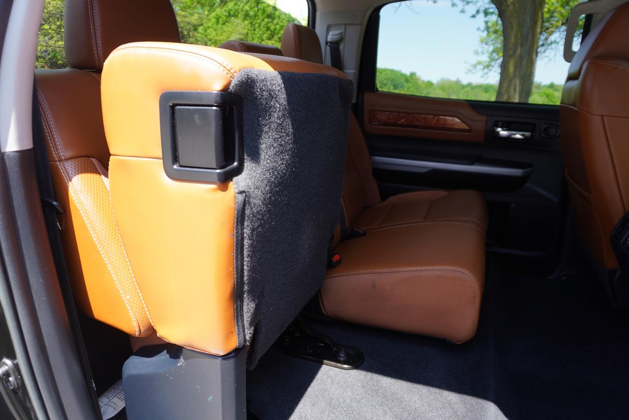 2018 Toyota Tundra 1794 PLATINUM / CREWMAX/ WORK HORSE / SUPER CLEAN Photo