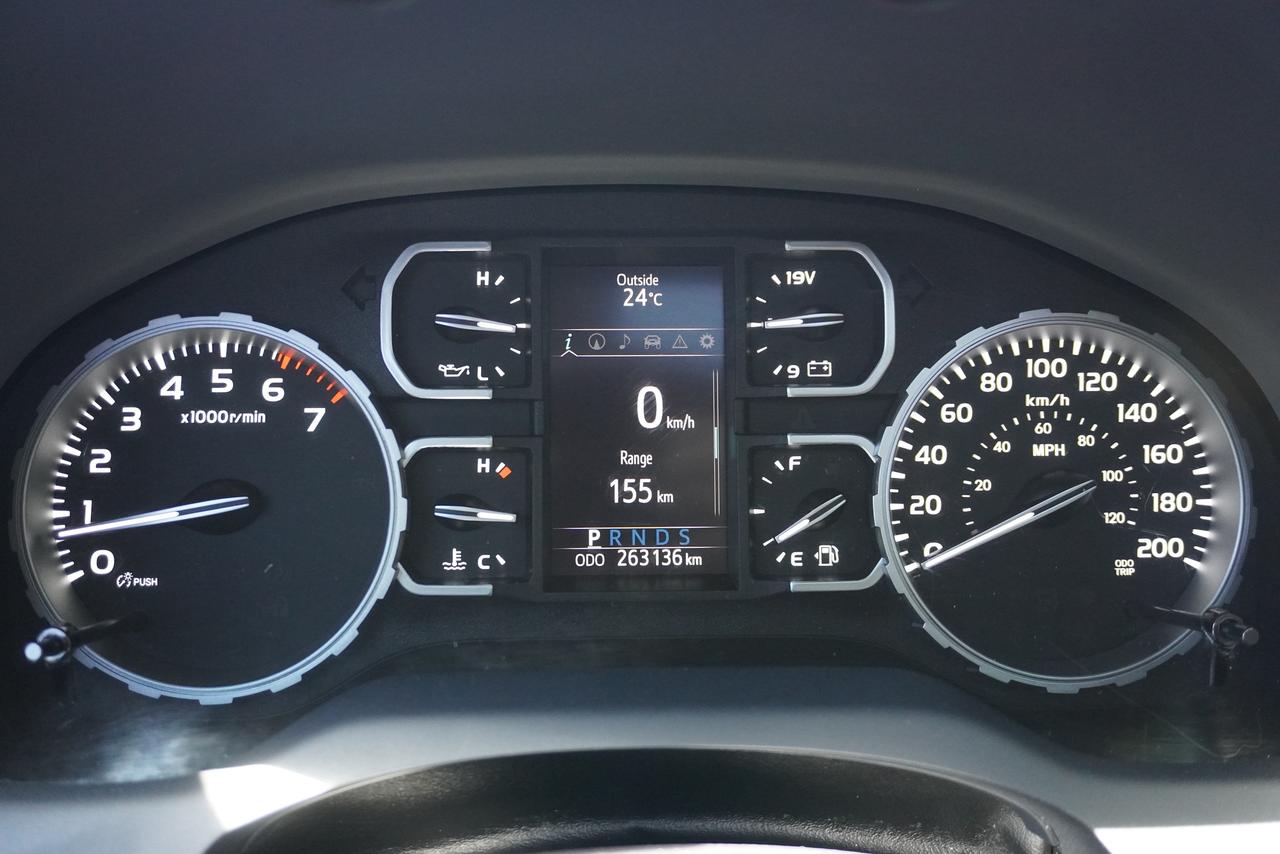 2018 Toyota Tundra 1794 PLATINUM / CREWMAX/ WORK HORSE / SUPER CLEAN Photo