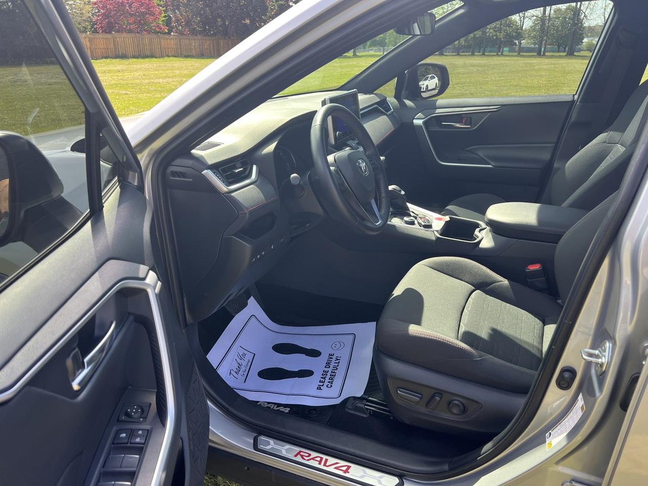 2023 Toyota RAV4 Prime SE AWD *ONE Owner Photo