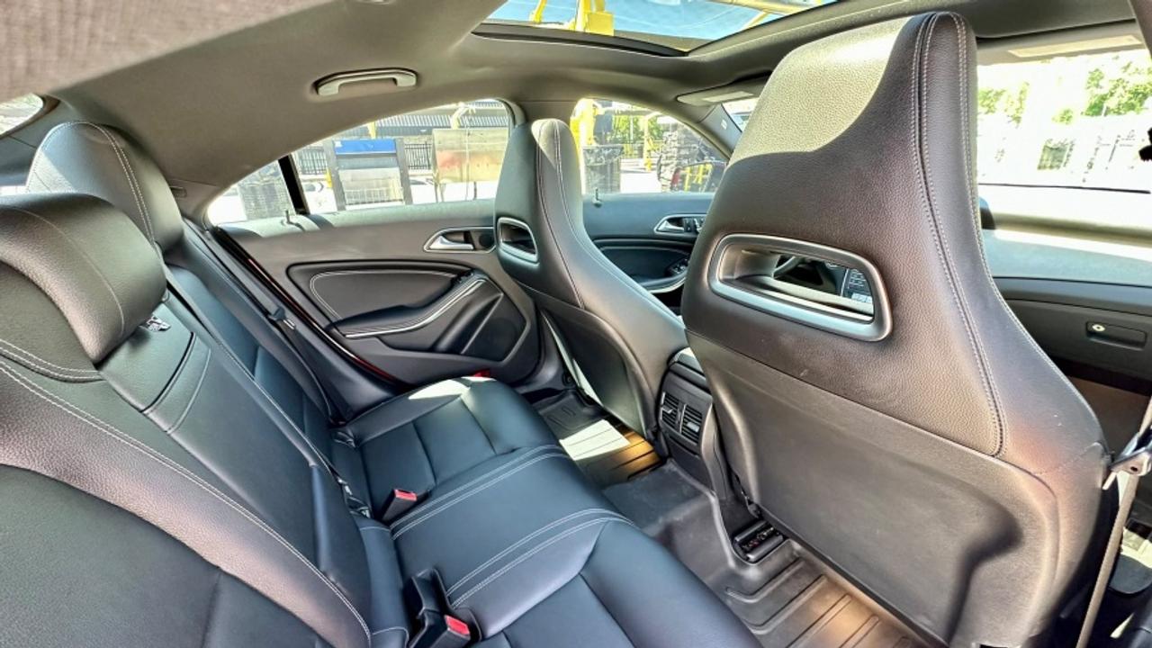 2018 Mercedes-Benz CLA 250 * AWD * MUST SEE CLA 250 4MATIC Photo