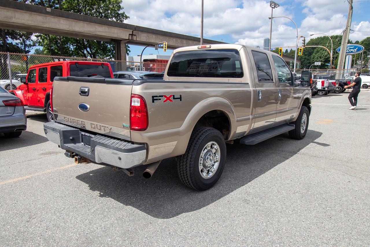 2011 Ford F-250 4WD Crew Cab 156" XLT Photo4