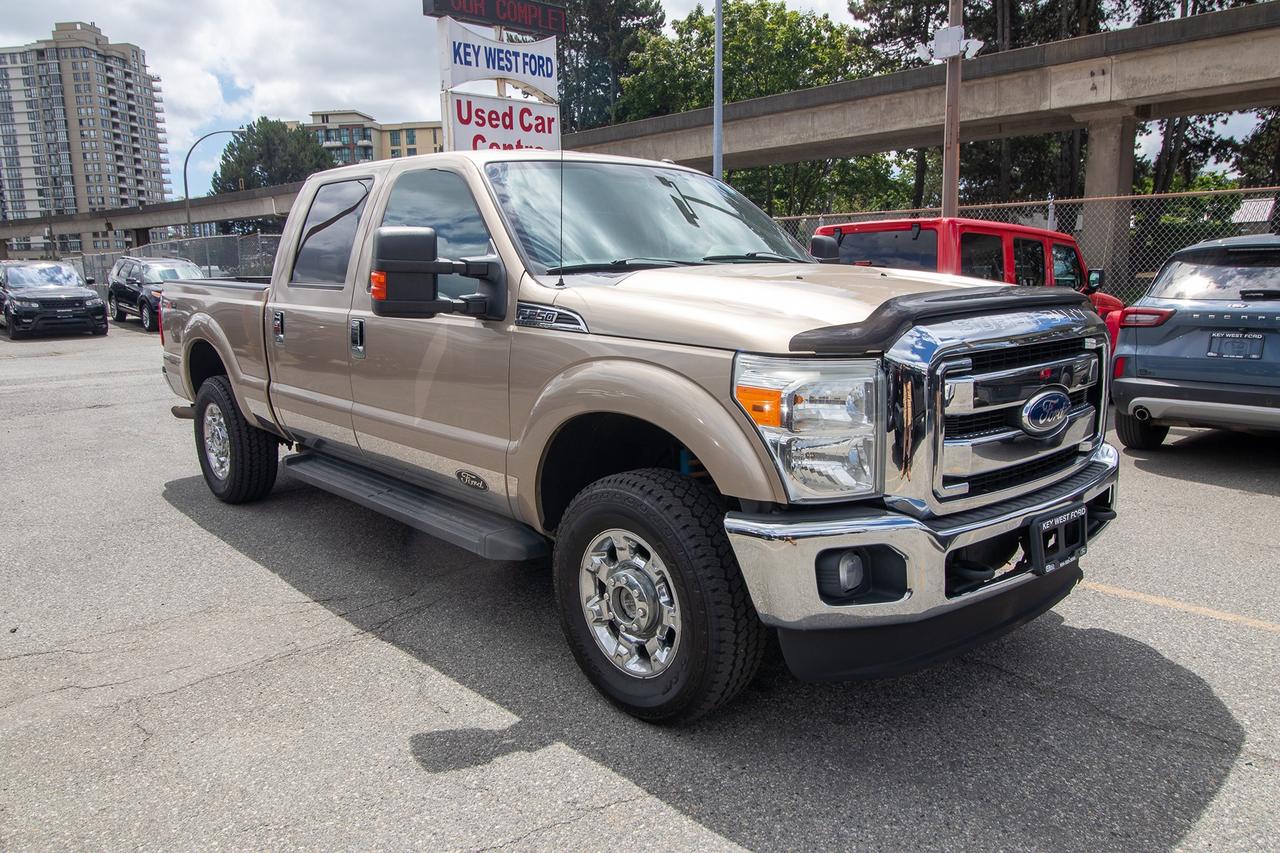 2011 Ford F-250 4WD Crew Cab 156" XLT Photo3