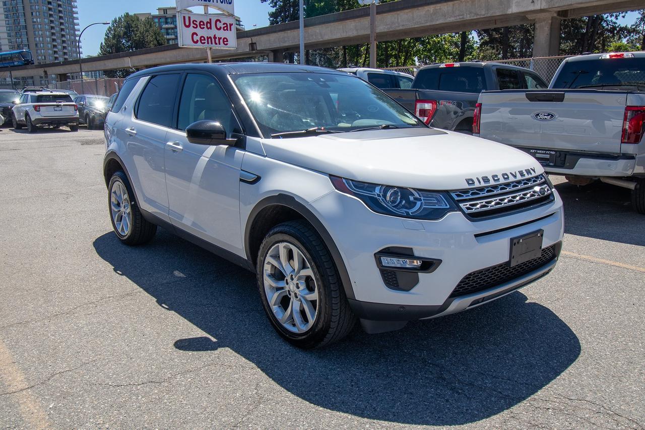 2016 Land Rover Discovery Sport HSE Photo3