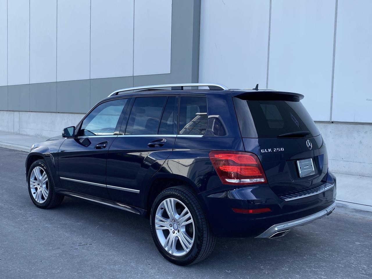 2015 Mercedes-Benz GLK-Class GLK250-4MATIC-BLUETEC-NAV-CAMERA-PANO ROOF-1 OWNER Photo