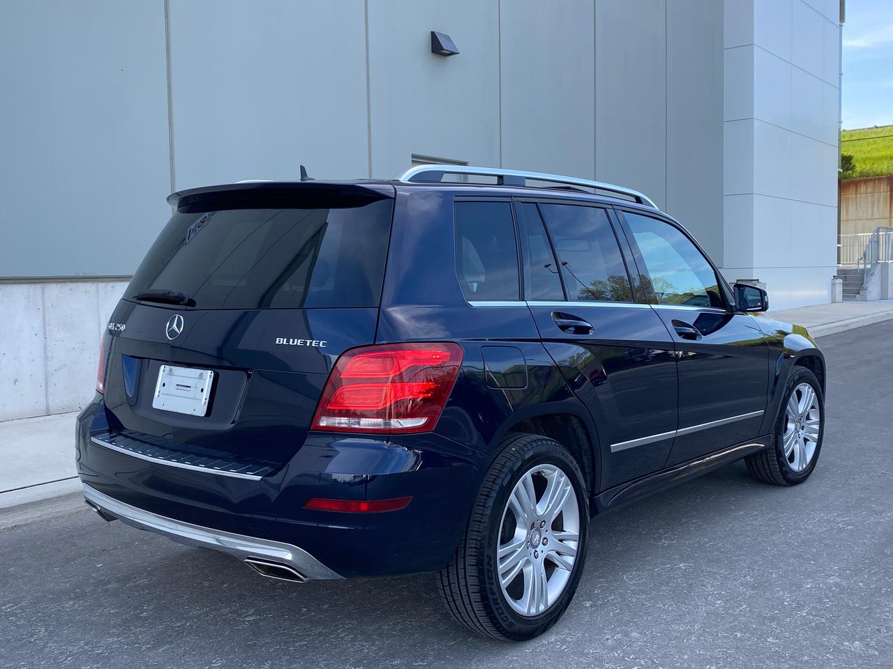 2015 Mercedes-Benz GLK-Class GLK250-4MATIC-BLUETEC-NAV-CAMERA-PANO ROOF-1 OWNER Photo