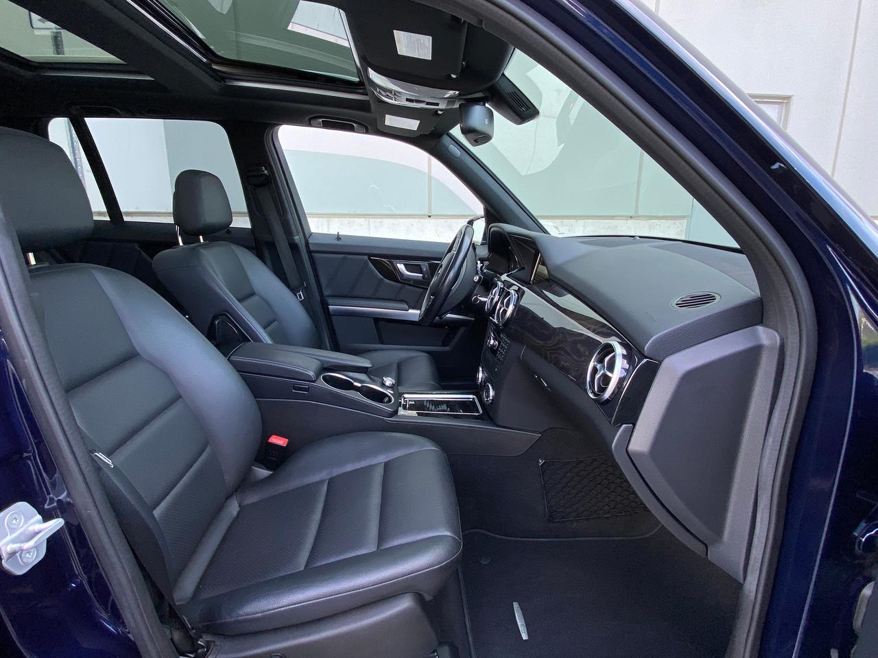 2015 Mercedes-Benz GLK-Class GLK250-4MATIC-BLUETEC-NAV-CAMERA-PANO ROOF-1 OWNER Photo