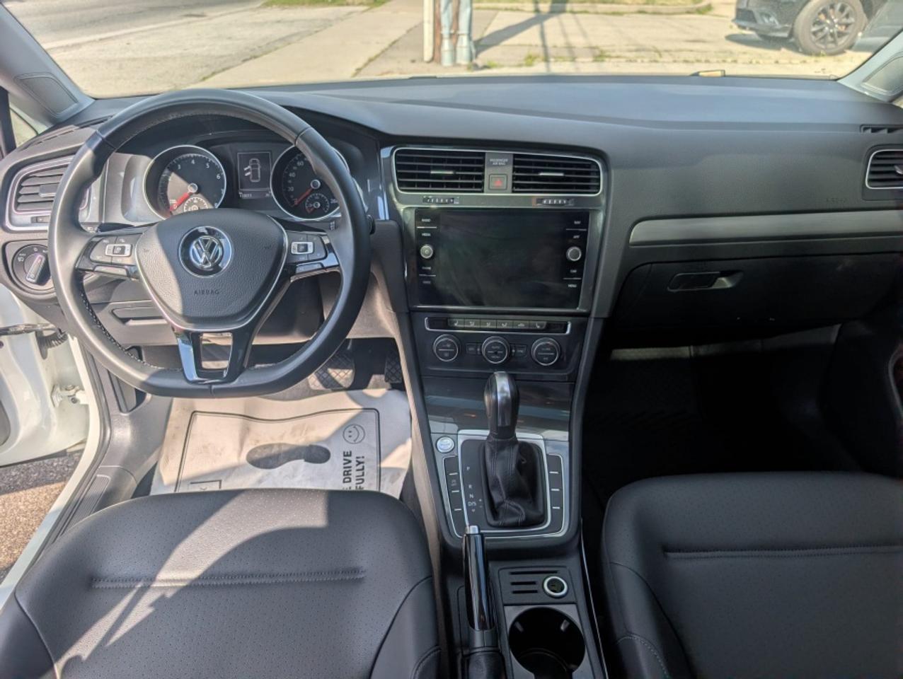 2021 Volkswagen Golf TSI * PANORAMIC ROOF * 2 SETS OF RIMS & TIRES * NA Photo