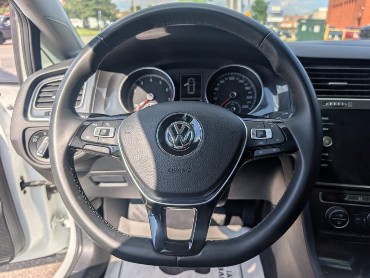 2021 Volkswagen Golf TSI * PANORAMIC ROOF * 2 SETS OF RIMS & TIRES * NA Photo