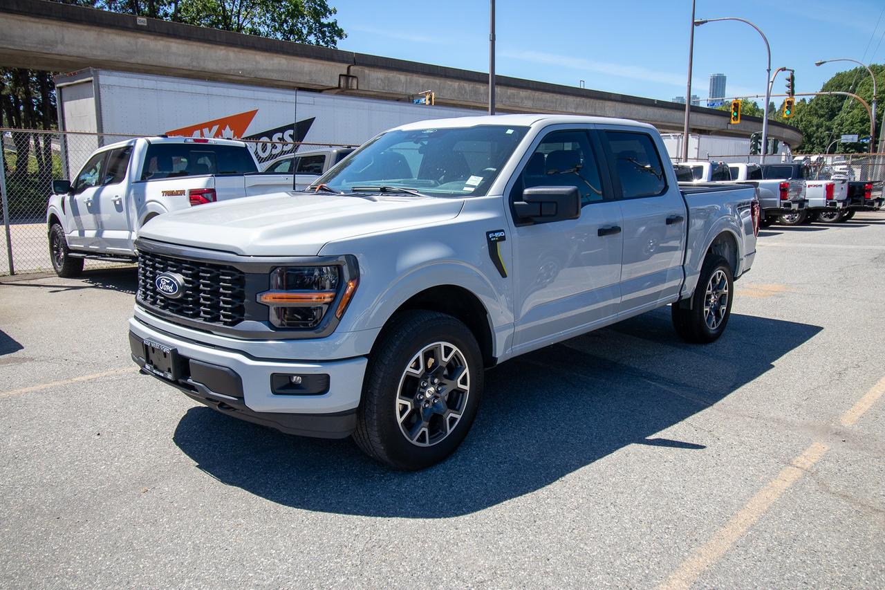 2024 Ford F-150 STX 4WD SuperCrew 5.5' Box Photo1