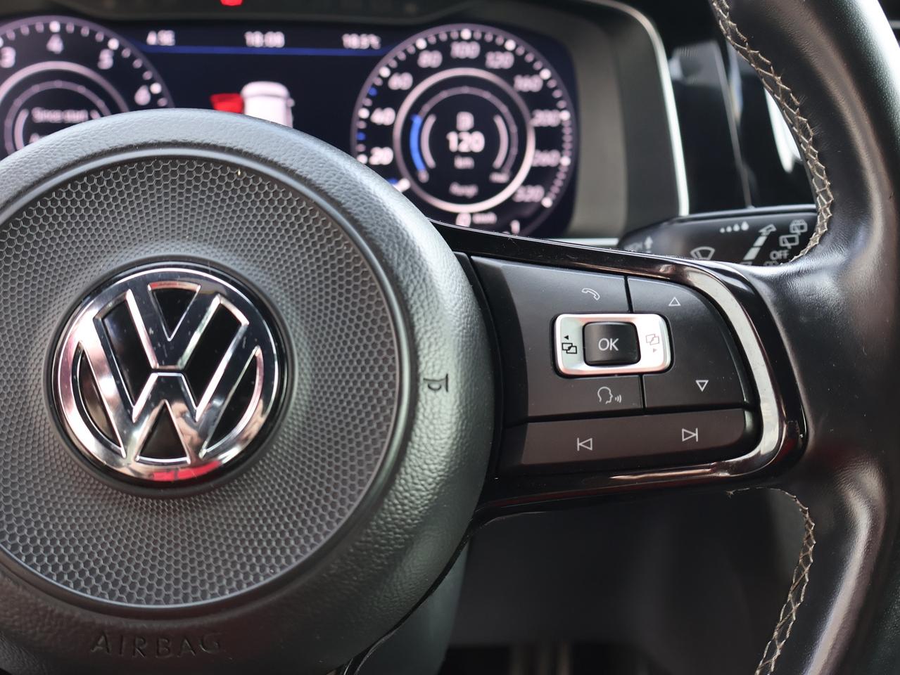 2018 Volkswagen Golf R PREMIUM 6 SPD/SHFT CERTIFIED *ACCIDENT FREE* CAMERA NAV BLUETOOTH LEATHER HEATED SEATS CRUISE ALLOYS Photo
