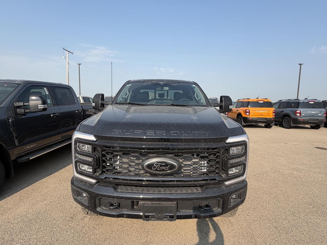 2026 Ford F-350 Super Duty SRW LARIAT Tremor Employee Pricing on NOW!! Photo2