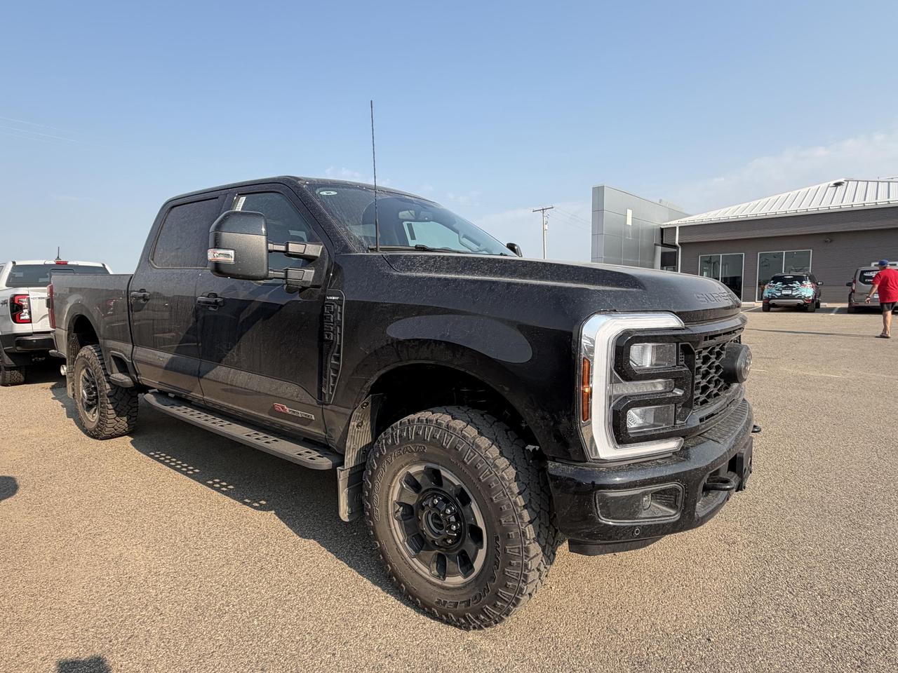 2026 Ford F-350 Super Duty SRW LARIAT Tremor Employee Pricing on NOW!! Photo1