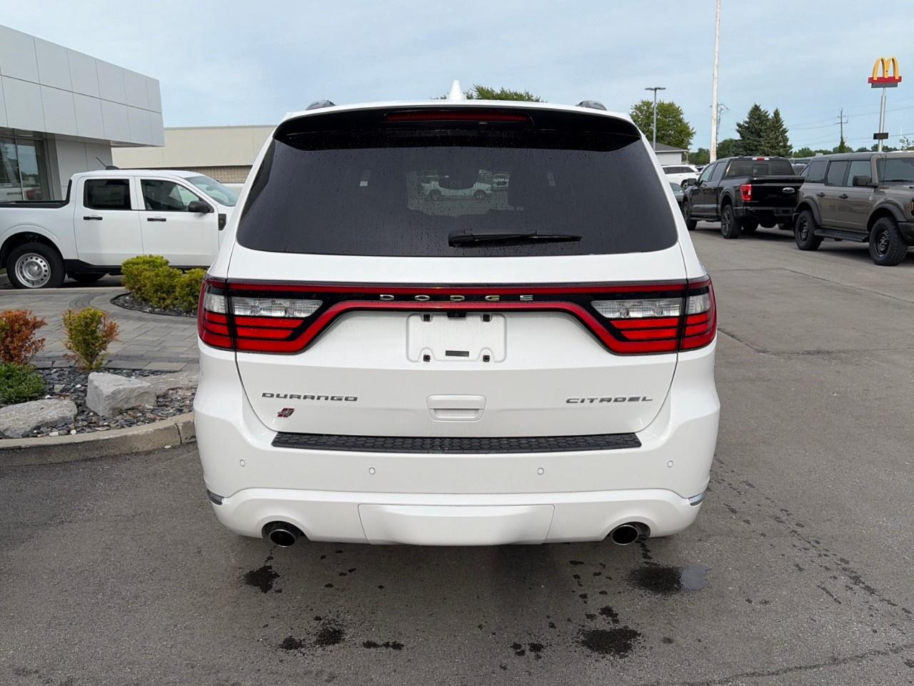 2021 Dodge Durango Citadel Anodized Platinum AWD Photo3