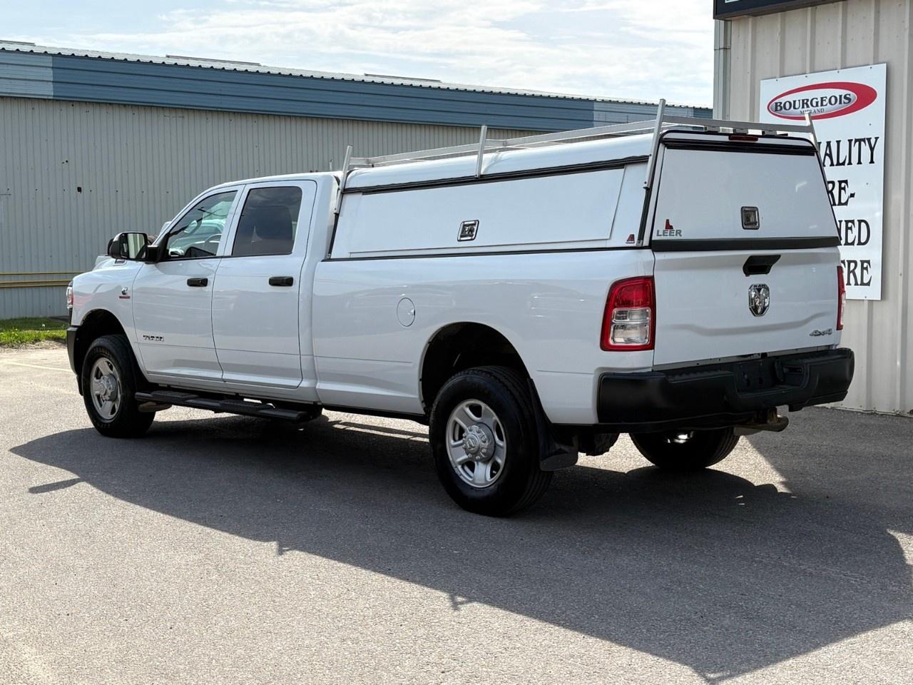 2022 RAM 3500 Tradesman 4x4 Crew Cab 8' Box Photo