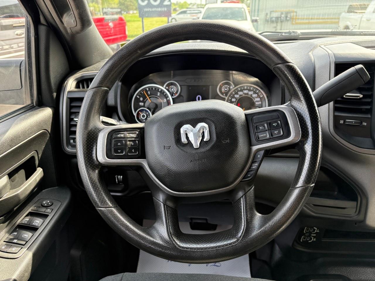 2022 RAM 3500 Tradesman 4x4 Crew Cab 8' Box Photo