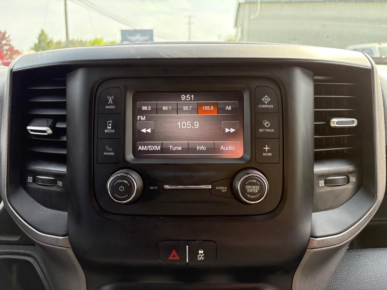 2022 RAM 3500 Tradesman 4x4 Crew Cab 8' Box Photo