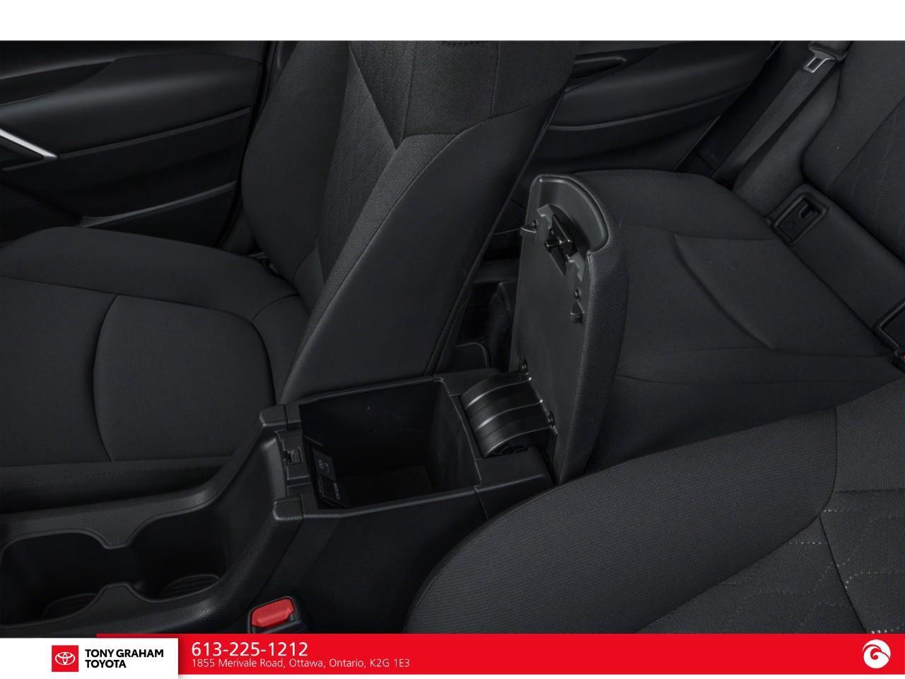 2026 Toyota Corolla Cross LE Photo