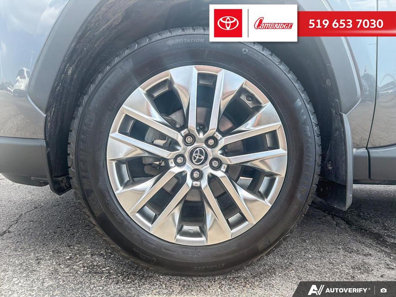 2020 Toyota RAV4 XLE Photo