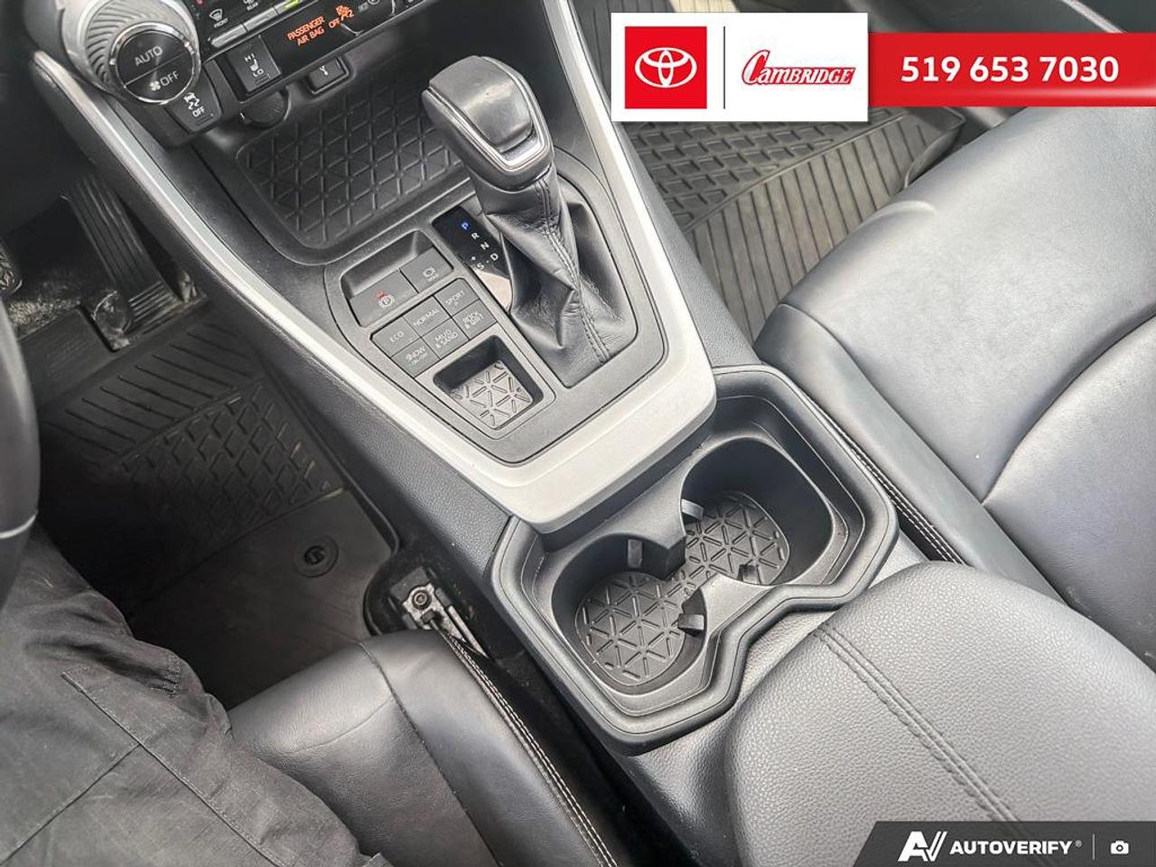 2020 Toyota RAV4 XLE Photo