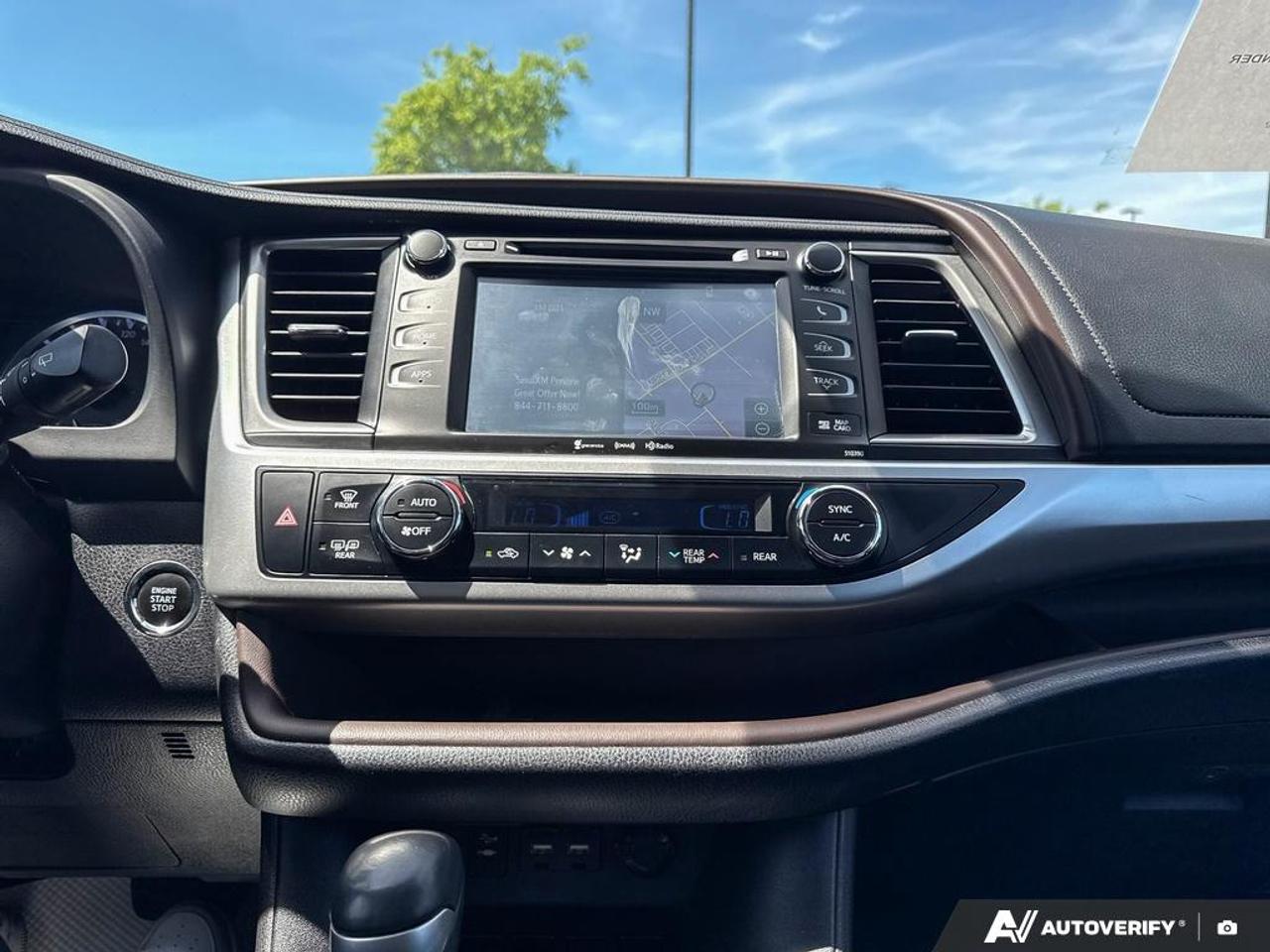2019 Toyota Highlander XLE Photo