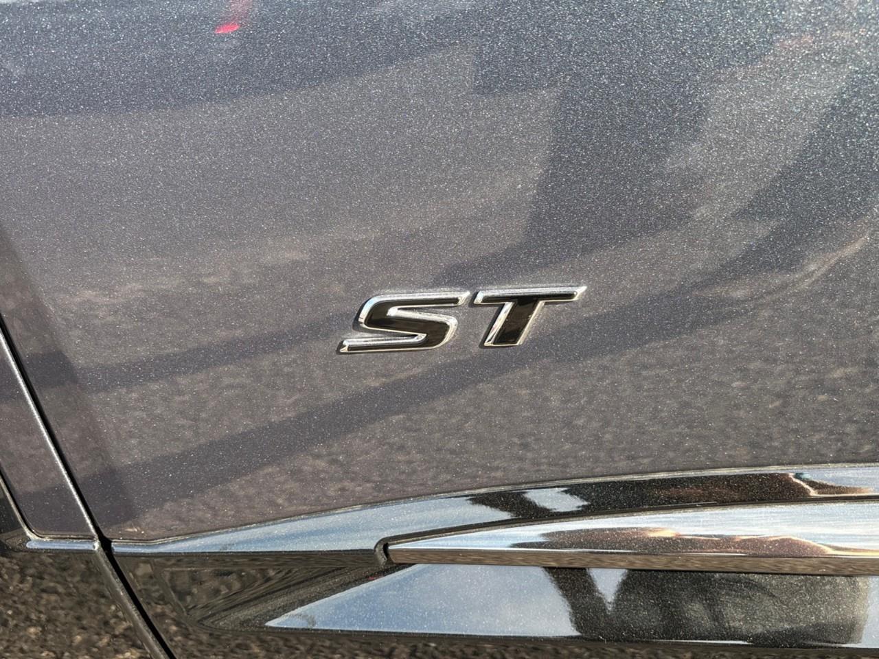 2026 Buick Envision Sport Touring New 2026 5 Passenger AWD SUV with Panoramic Sunroof, Heated Front Seats, Heated Steering Wheel, Heated Second Row Outboard Seats, Heads-Up Display, 30 Ultra-Wide Diagonal Screen, Adaptive Cruise Contr Photo