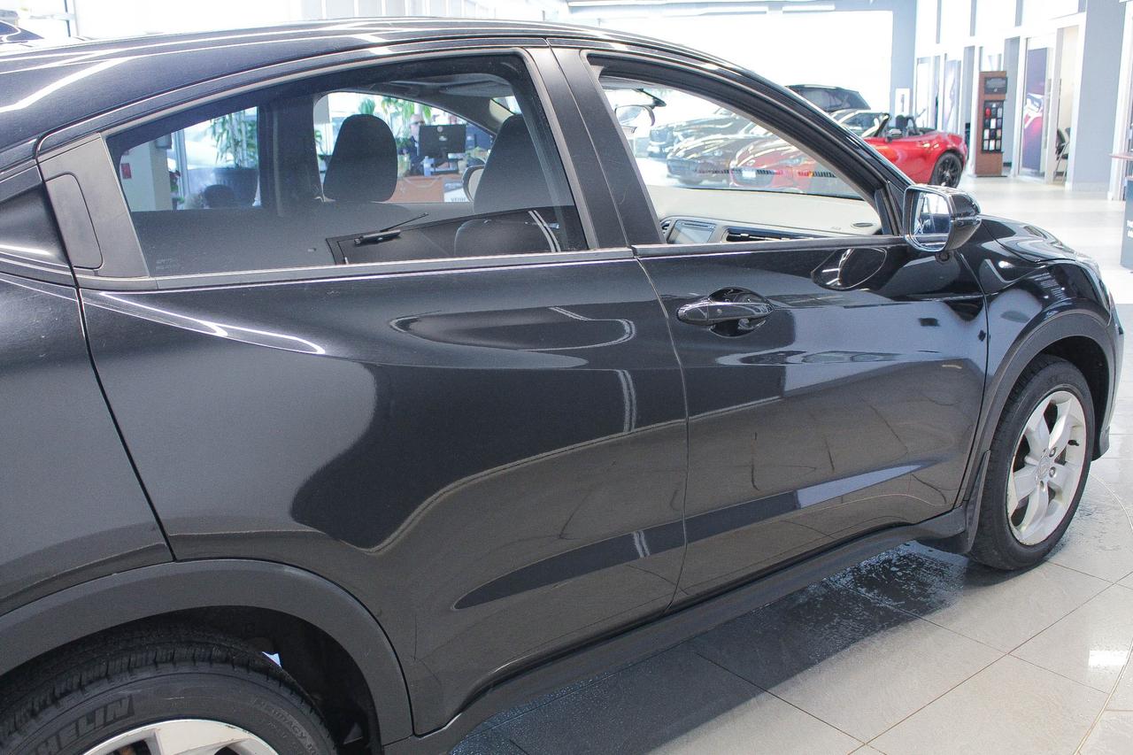 2016 Honda HR-V EX LOW KMS - HEATED FRONT SEATS - CD PLAYER Photo