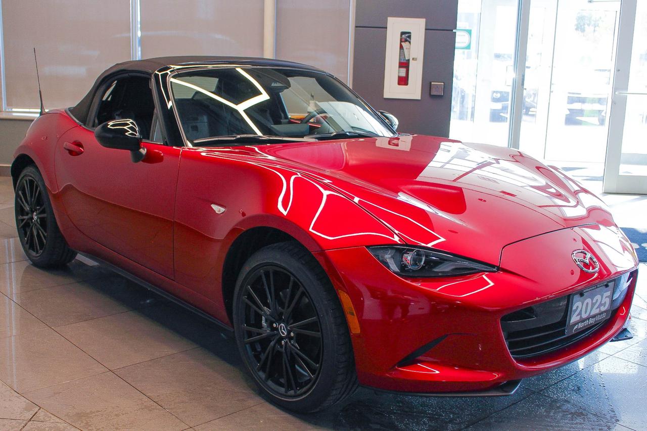 2025 Mazda Miata MX-5 GS-P AUTOMATIC - LOW KMS - SOFT TOP - BOSE AUDIO Photo4