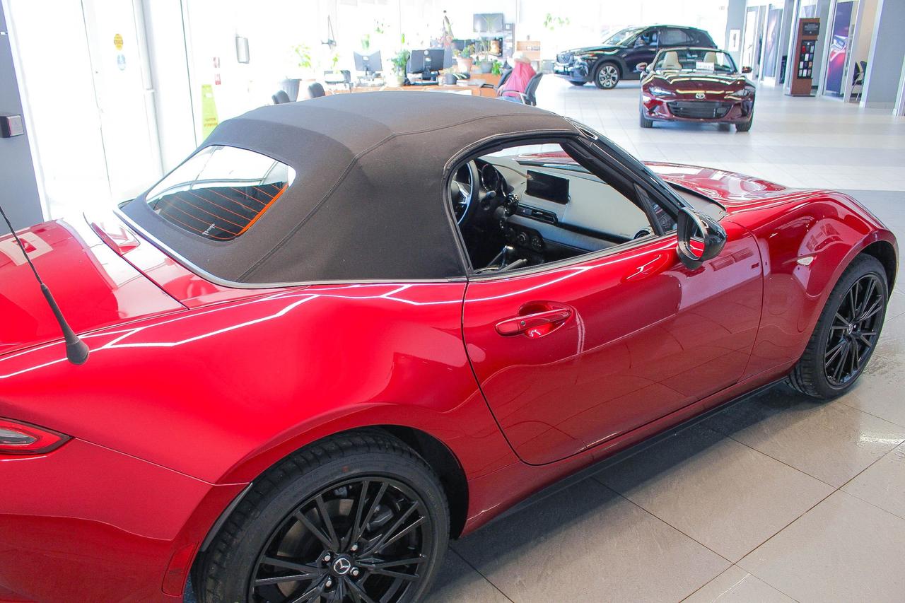 2025 Mazda Miata MX-5 GS-P AUTOMATIC - LOW KMS - SOFT TOP - BOSE AUDIO Photo