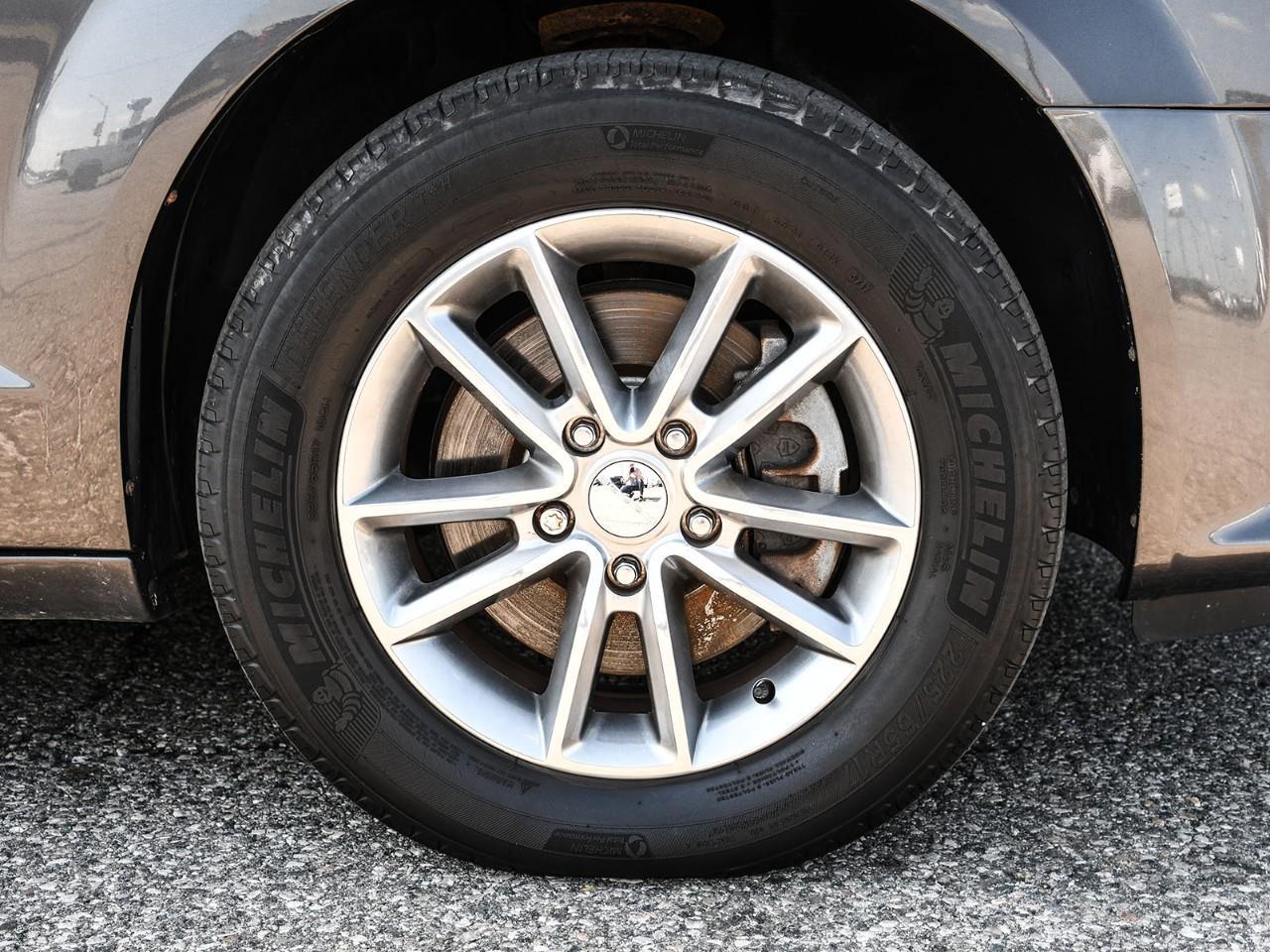 2014 Dodge Grand Caravan SE/SXT Photo