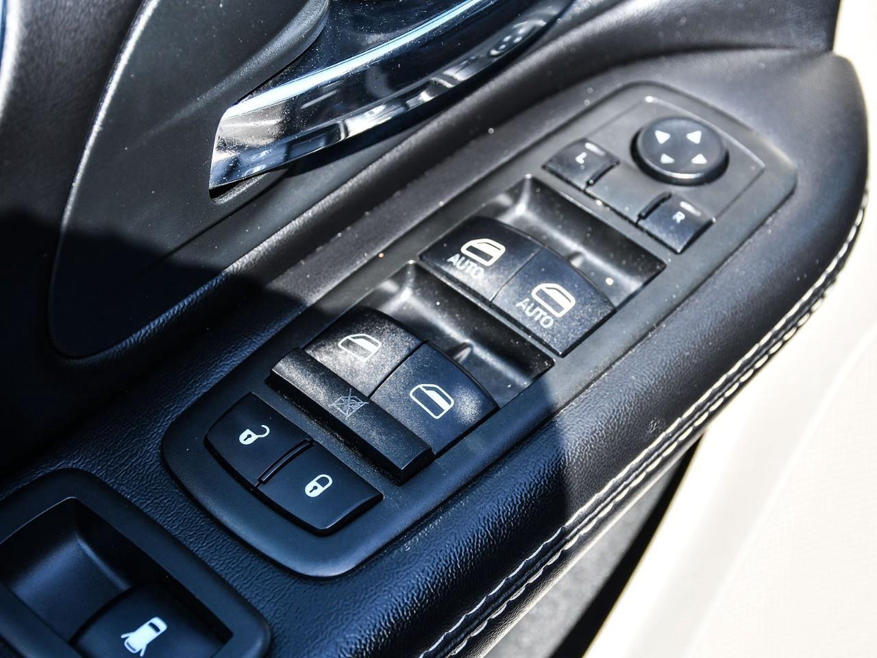 2014 Dodge Grand Caravan SE/SXT Photo