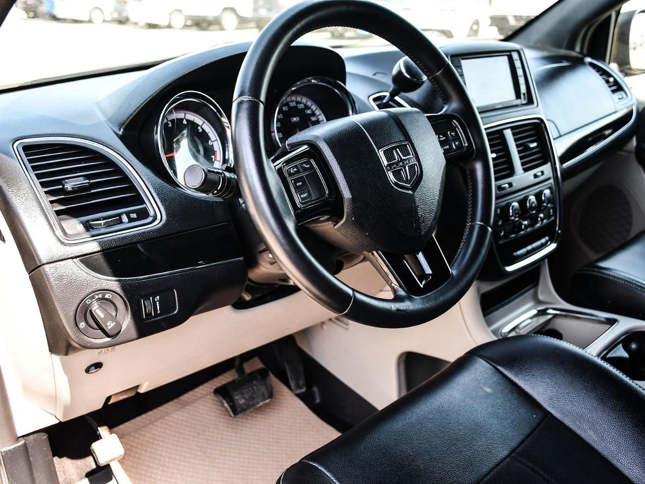 2014 Dodge Grand Caravan SE/SXT Photo