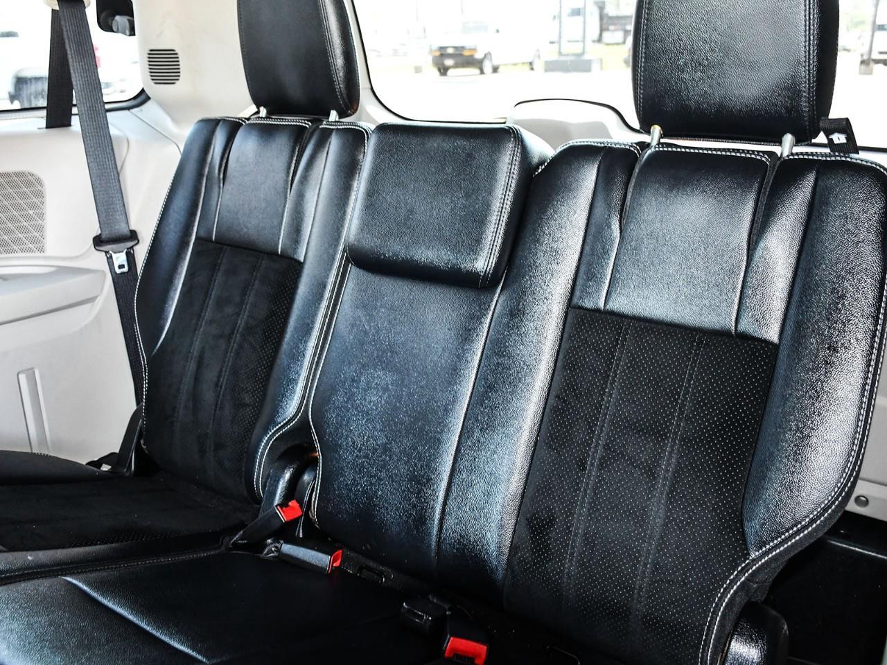 2014 Dodge Grand Caravan SE/SXT Photo