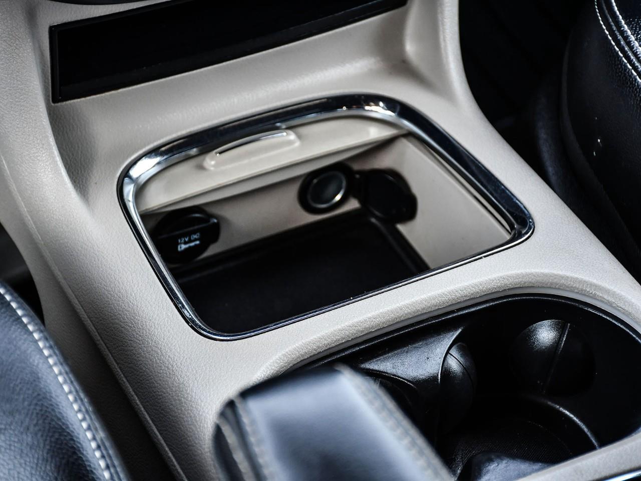 2014 Dodge Grand Caravan SE/SXT Photo