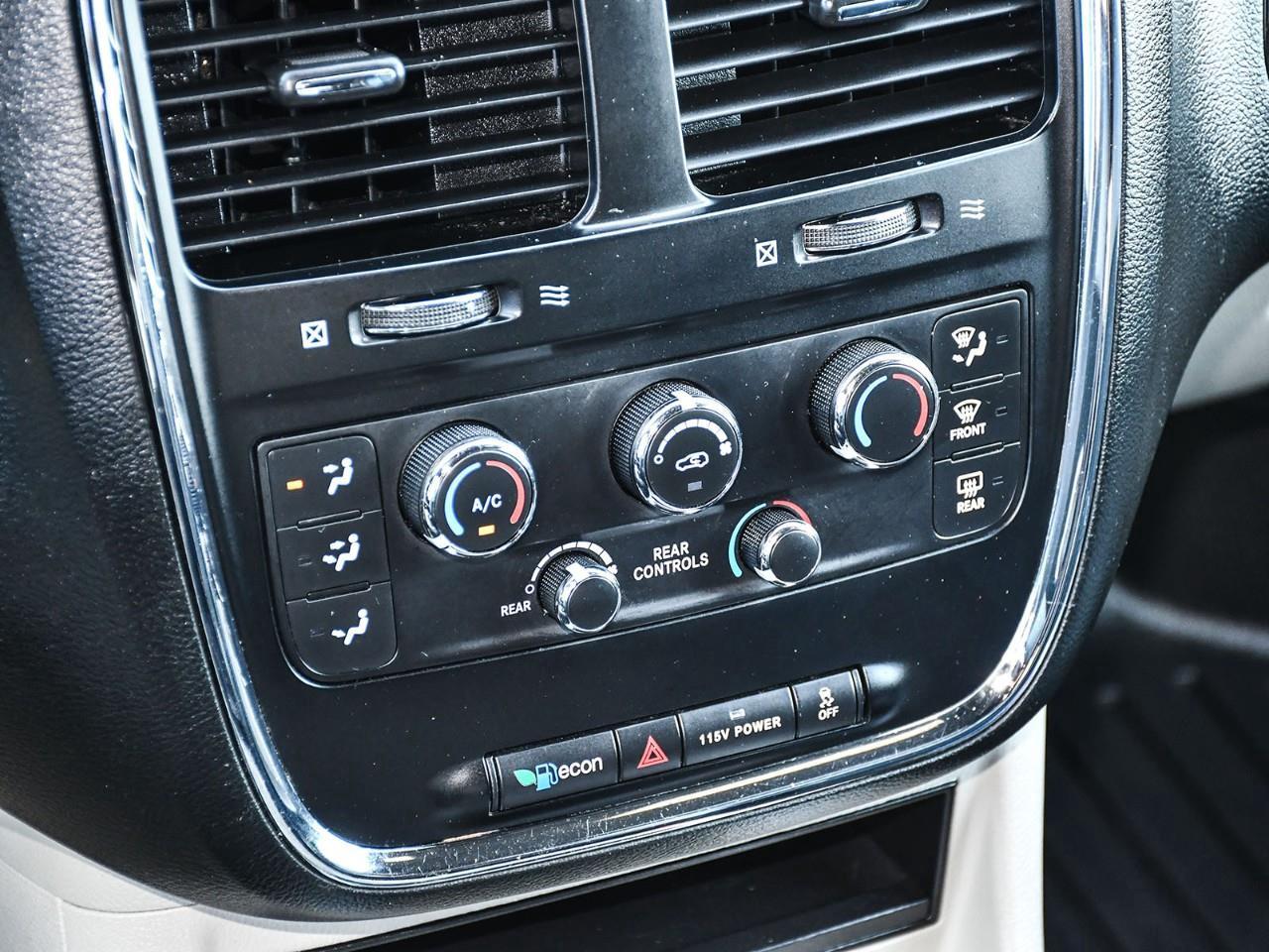 2014 Dodge Grand Caravan SE/SXT Photo