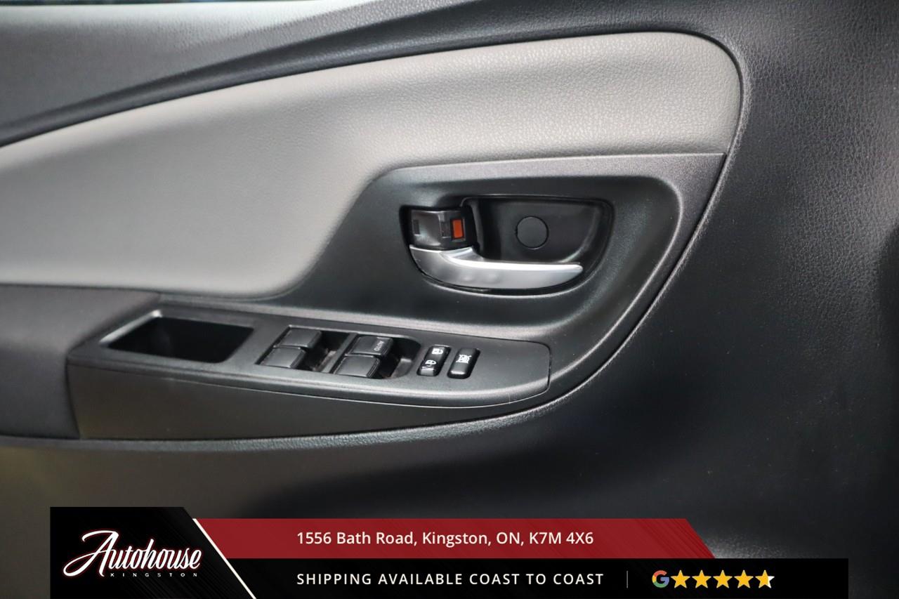 2018 Toyota Yaris LE REARVIEW CAMERA Photo
