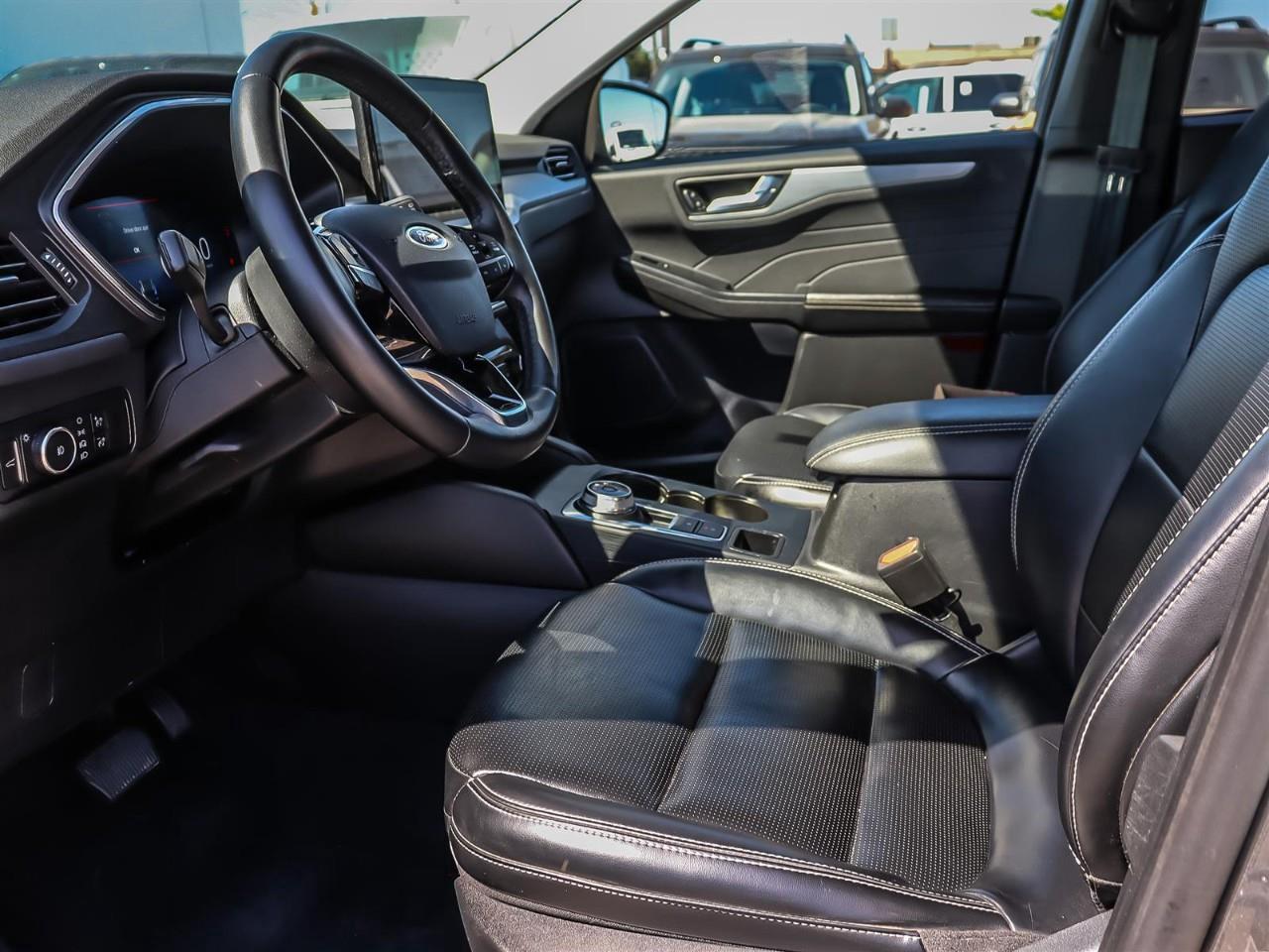 2024 Ford Escape Platinum AWD | Leather | Power Tail Gate | 2.0L | Photo