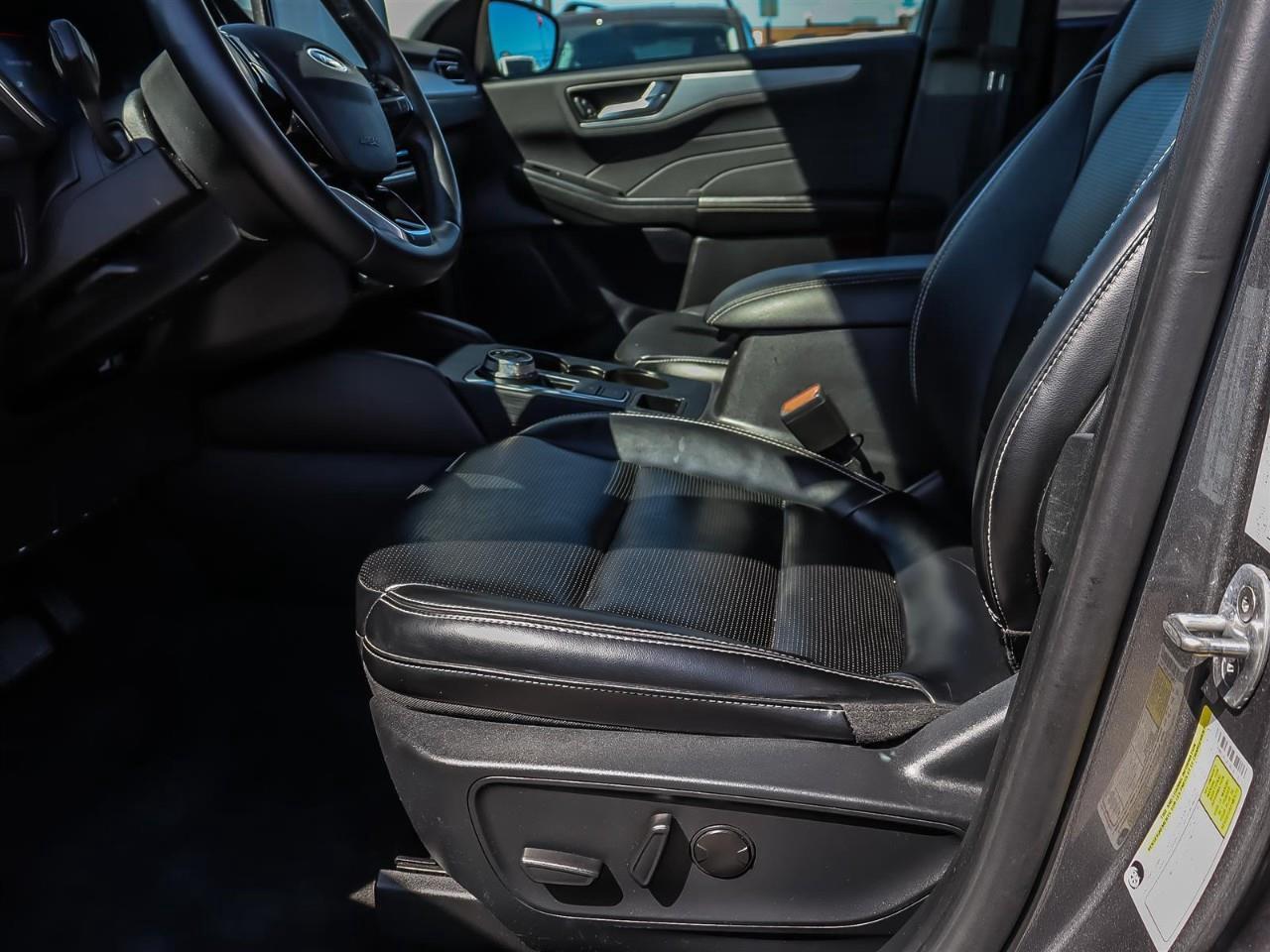 2024 Ford Escape Platinum AWD | Leather | Power Tail Gate | 2.0L | Photo