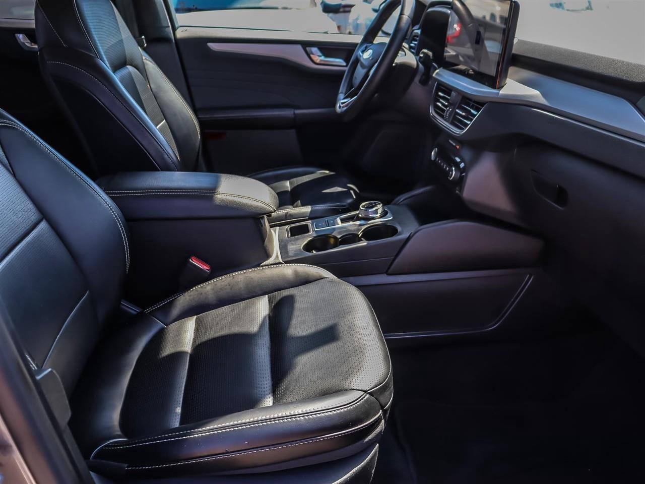 2024 Ford Escape Platinum AWD | Leather | Power Tail Gate | 2.0L | Photo
