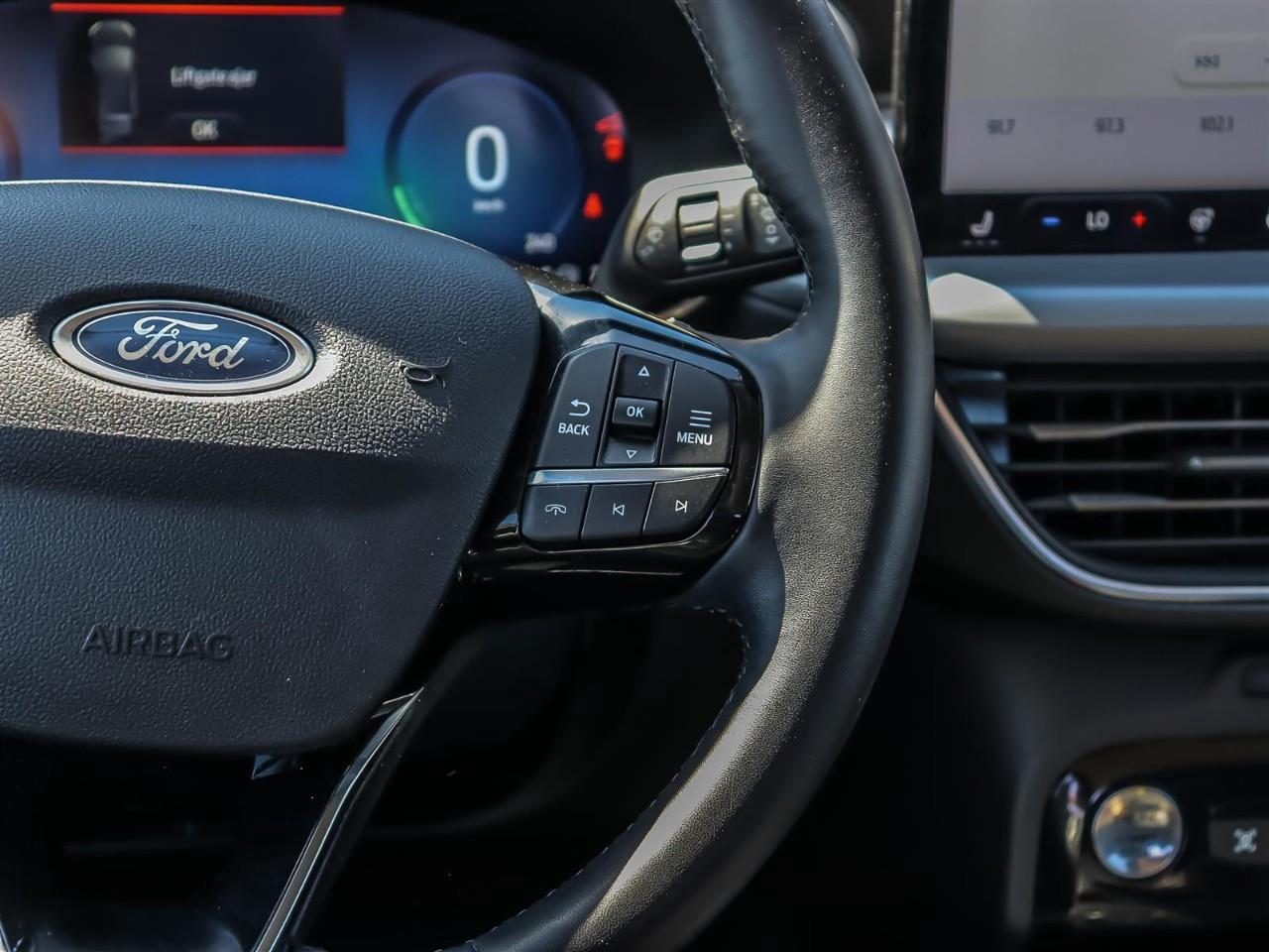 2024 Ford Escape Platinum AWD | Leather | Power Tail Gate | 2.0L | Photo