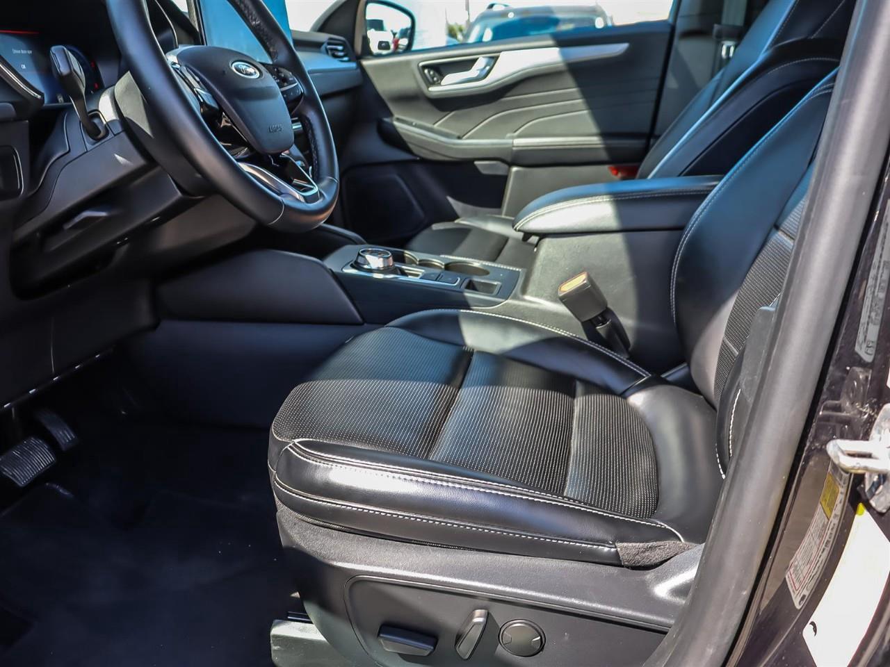 2024 Ford Escape Platinum AWD | Leather | 2.0L | Photo
