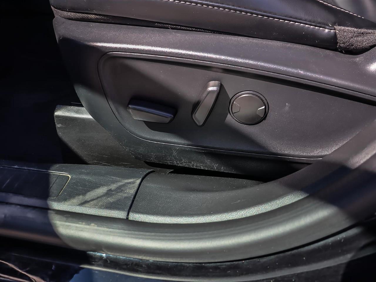 2024 Ford Escape Platinum AWD | Leather | 2.0L | Photo