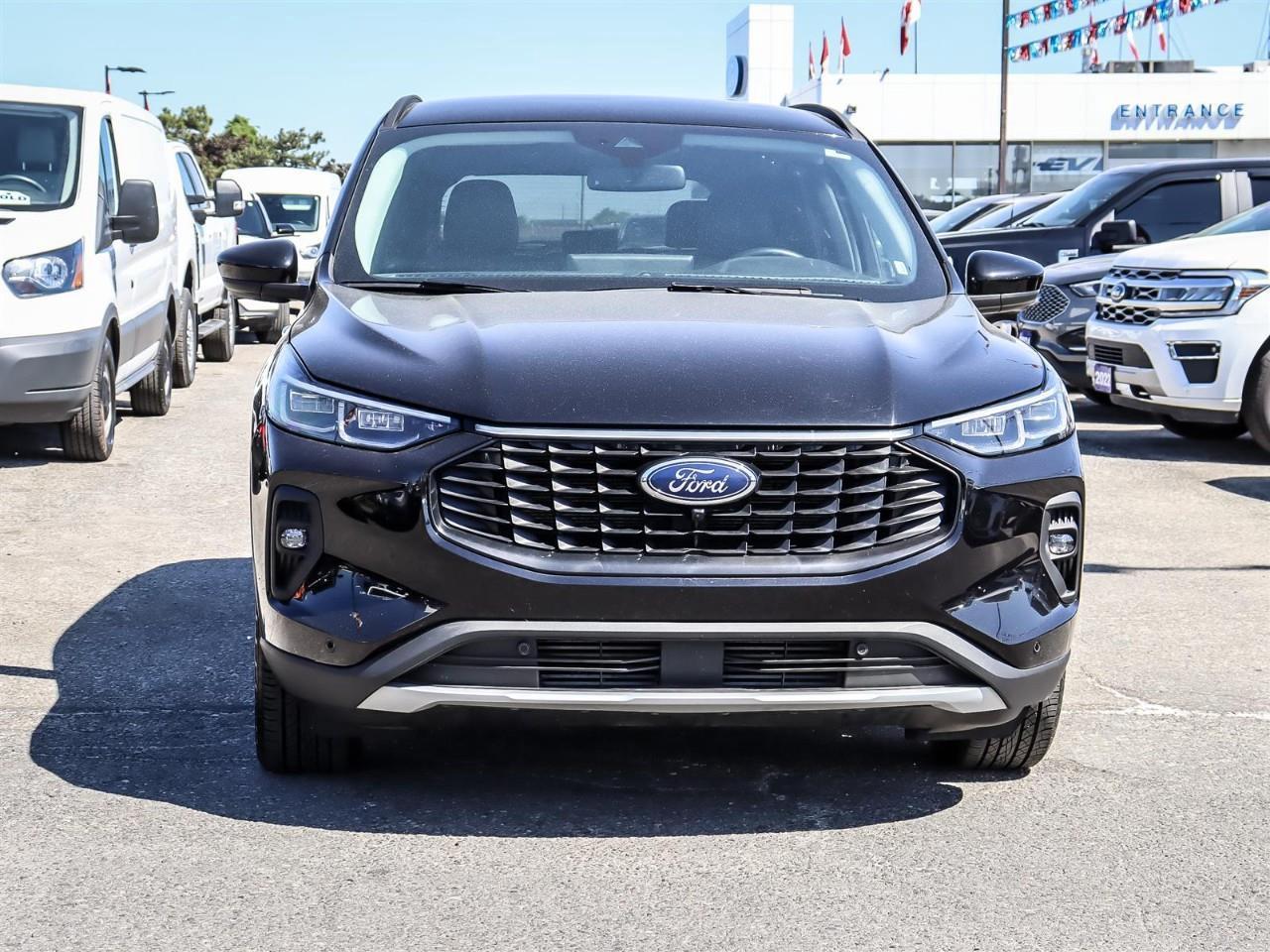 2024 Ford Escape Platinum AWD | Leather | Power Tail Gate | Photo