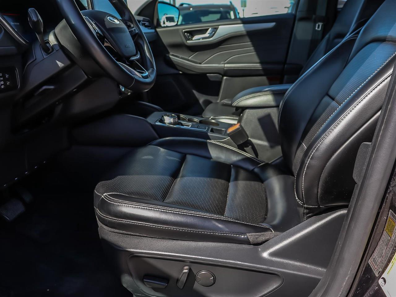 2024 Ford Escape Platinum AWD | Leather | Power Tail Gate | Photo